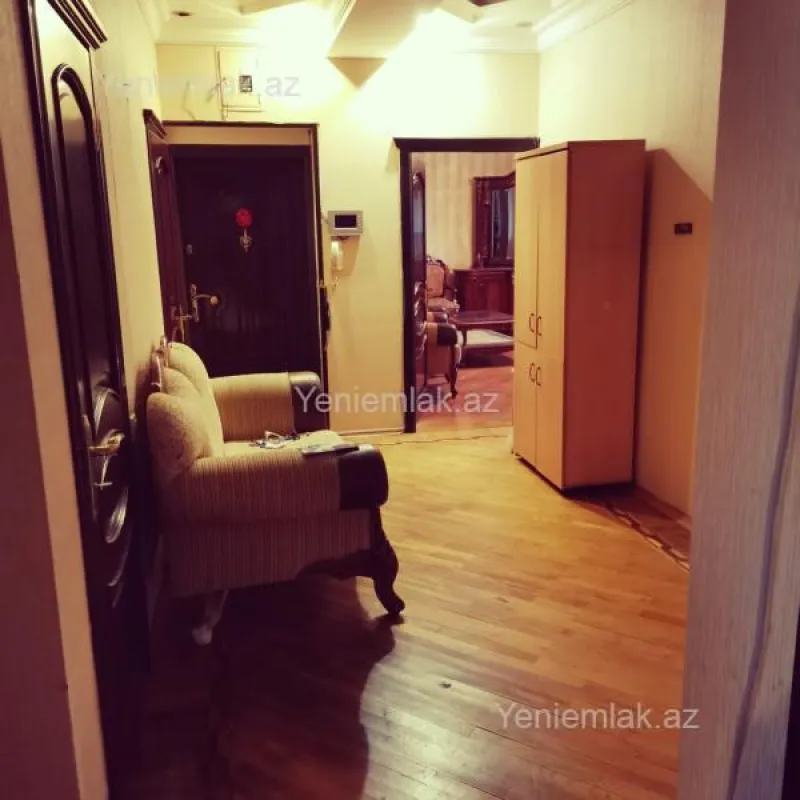 Satılır 4 otaqlı yeni tikili 175 m²