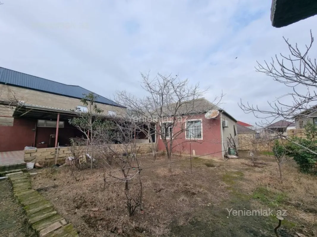 Satılır 4 otaqlı həyət evi 120 m²