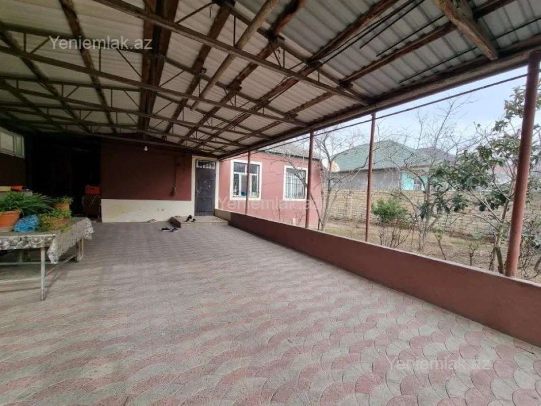 Satılır 4 otaqlı həyət evi 120 m²