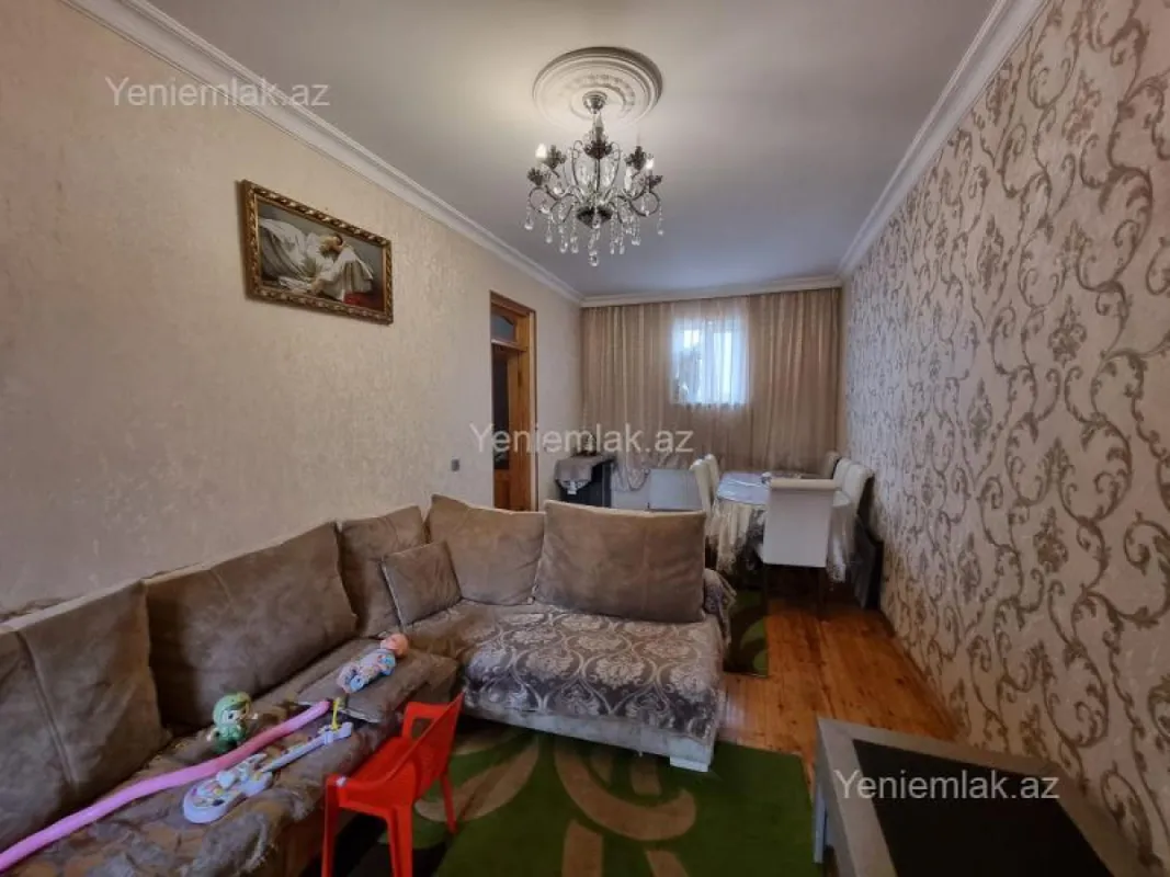 Satılır 4 otaqlı həyət evi 120 m²