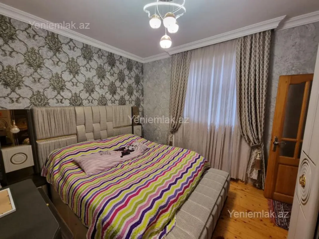 Satılır 4 otaqlı həyət evi 120 m²