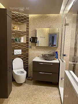 Satılır 3 otaqlı köhnə tikili 100 m²