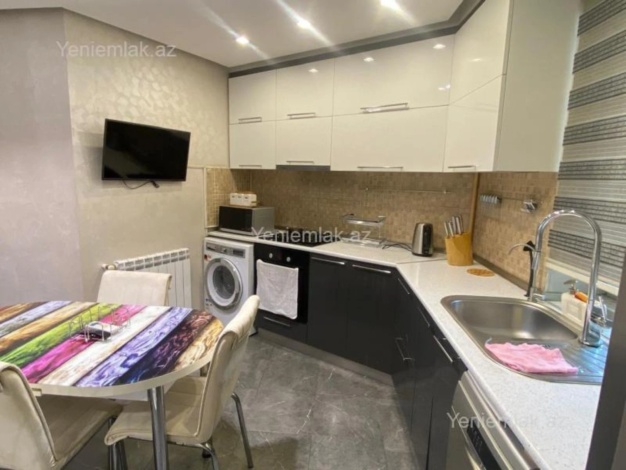 Satılır 3 otaqlı köhnə tikili 100 m²