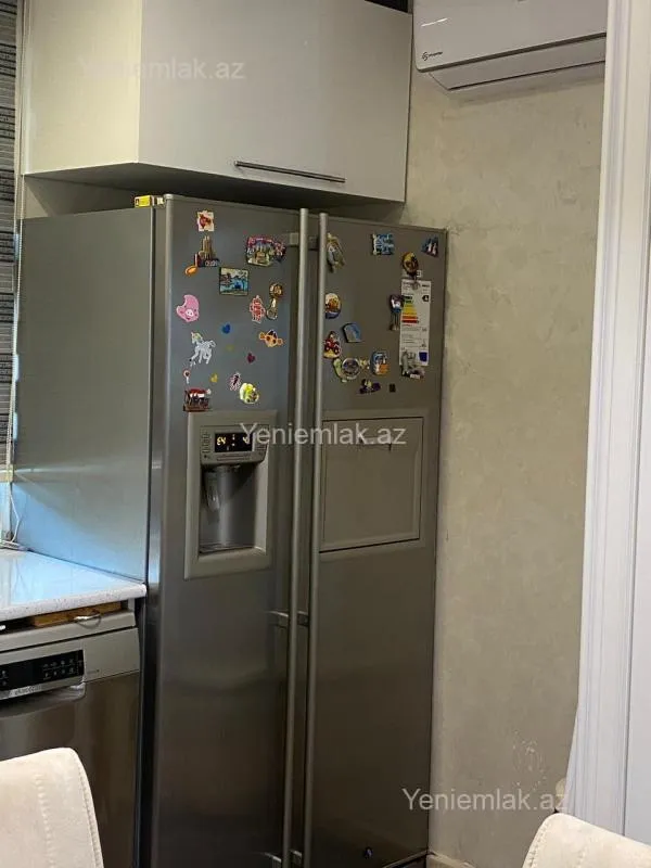 Satılır 3 otaqlı köhnə tikili 100 m²