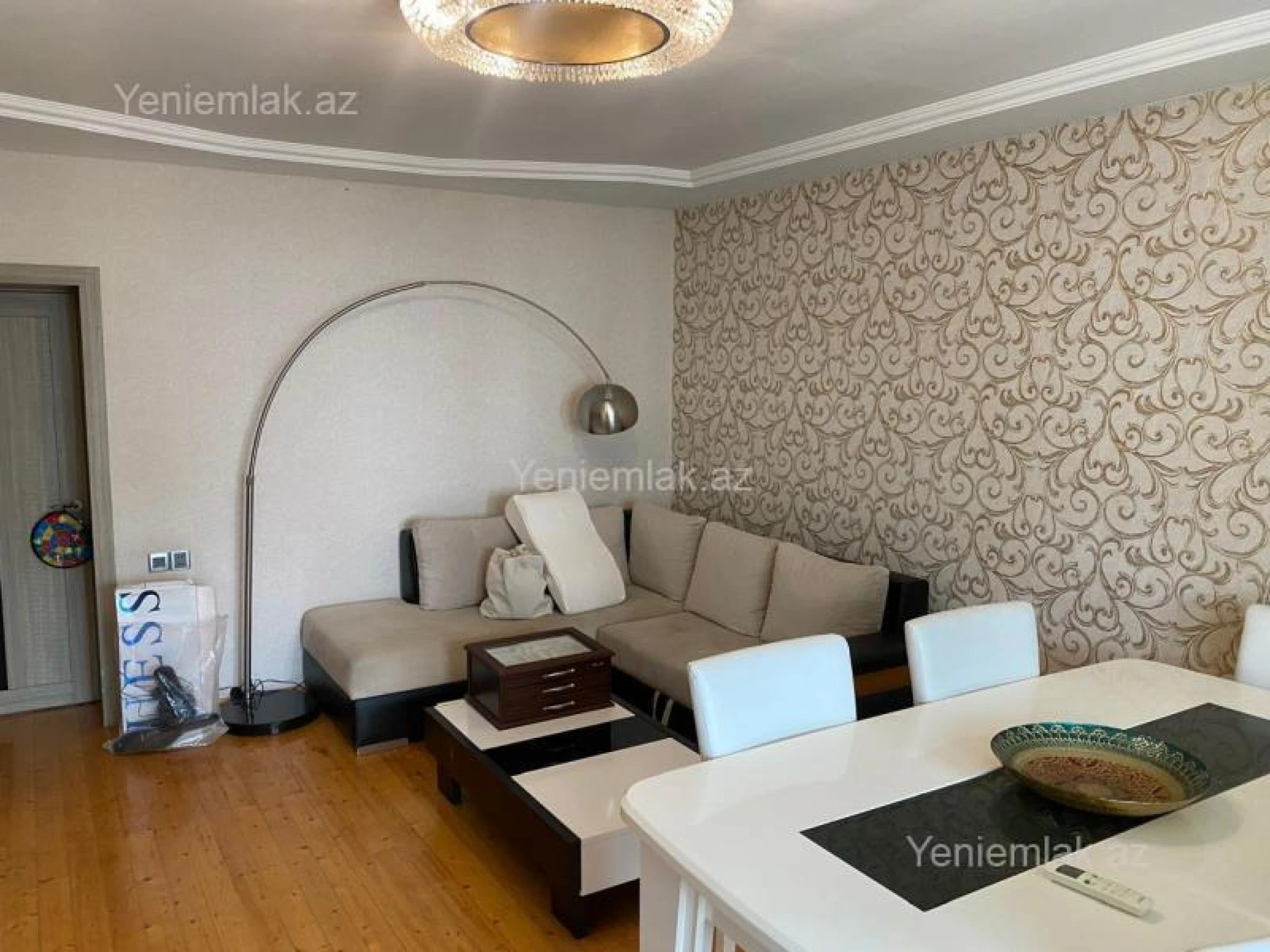 Satılır 3 otaqlı köhnə tikili 100 m²