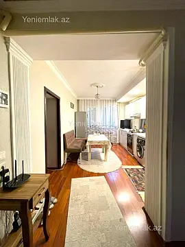 Satılır 4 otaqlı köhnə tikili 120 m²