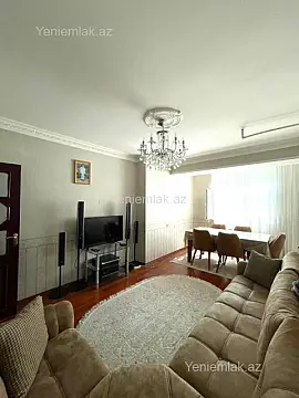 Satılır 4 otaqlı köhnə tikili 120 m²