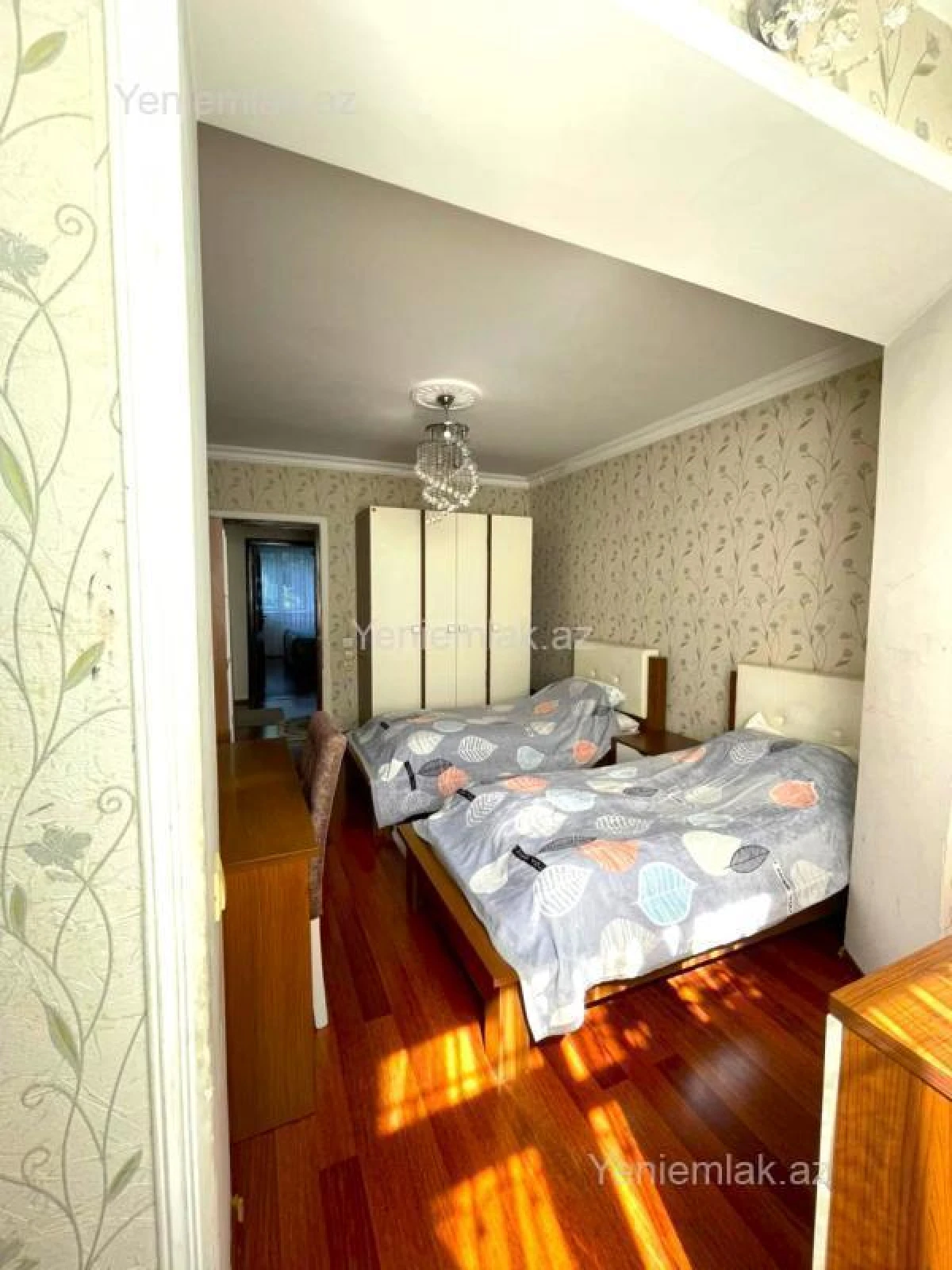 Satılır 4 otaqlı köhnə tikili 120 m²