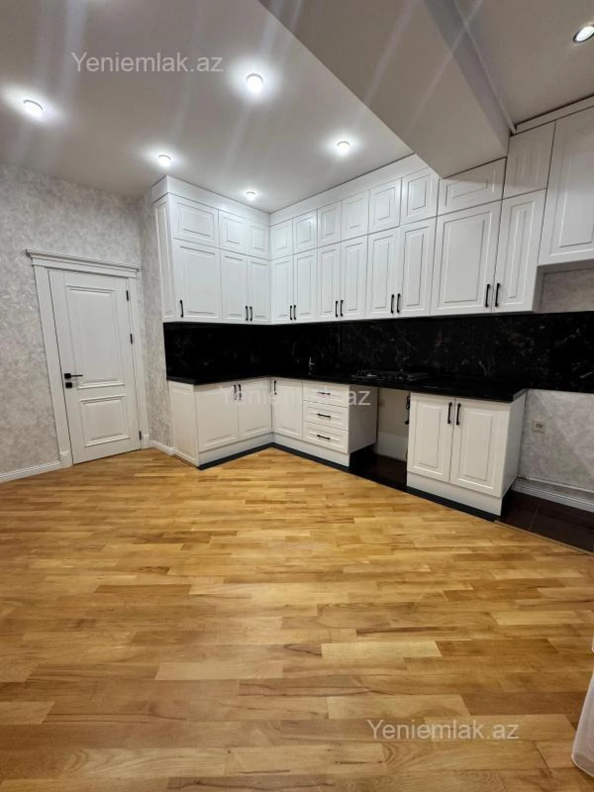 Satılır 4 otaqlı yeni tikili 155 m²