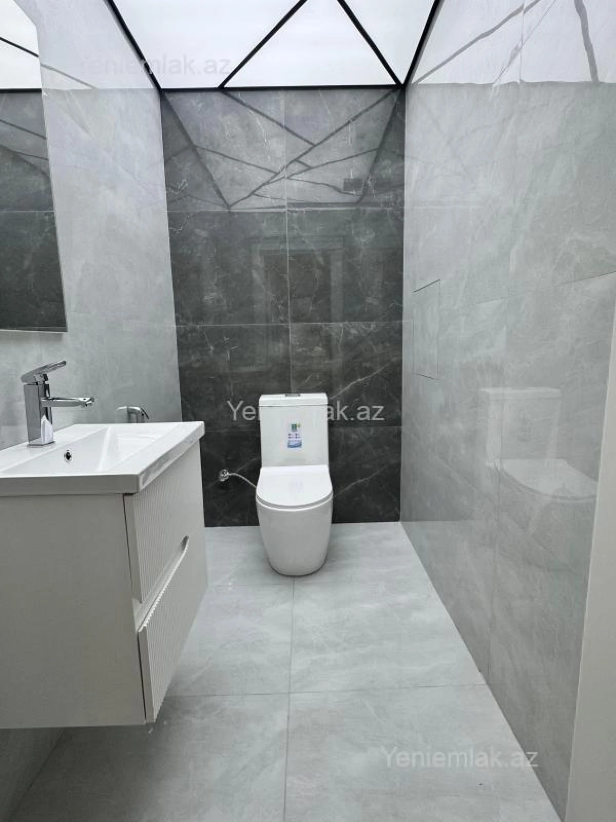 Satılır 4 otaqlı yeni tikili 155 m²