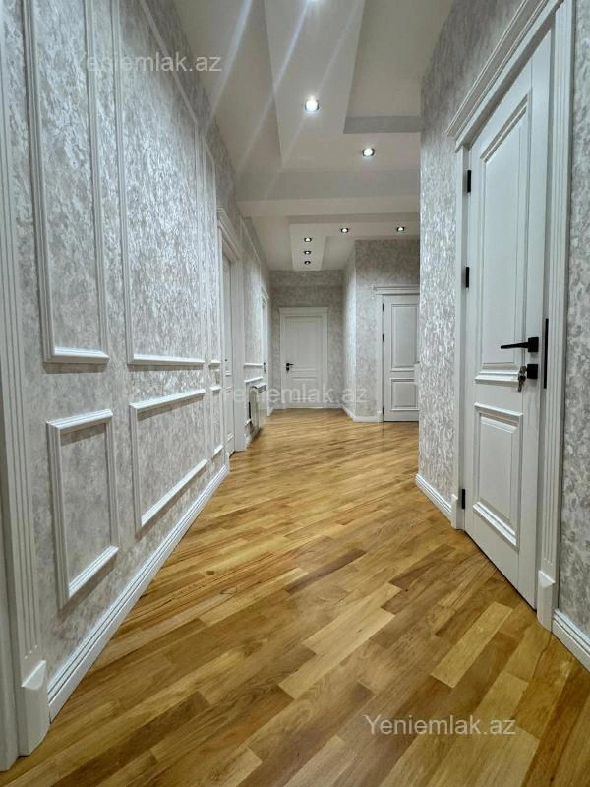 Satılır 4 otaqlı yeni tikili 155 m²