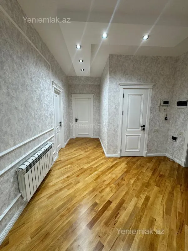 Satılır 4 otaqlı yeni tikili 155 m²