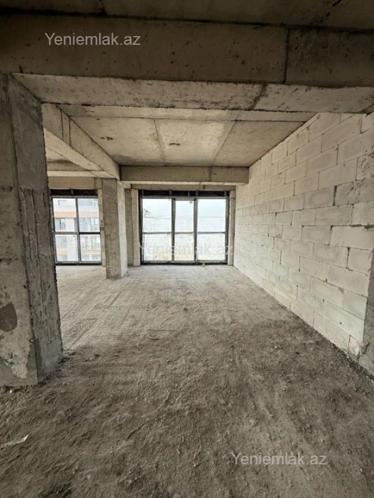 Satılır 3 otaqlı yeni tikili 128 m²