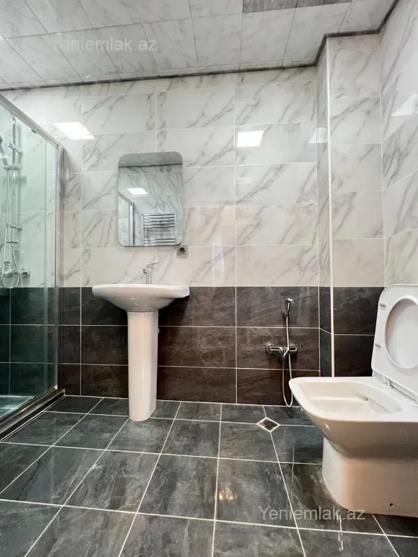 Satılır 3 otaqlı yeni tikili 72 m²