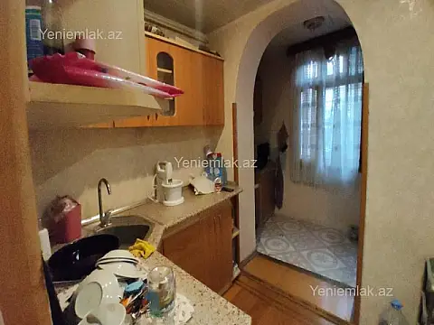 Satılır 2 otaqlı köhnə tikili 55 m²