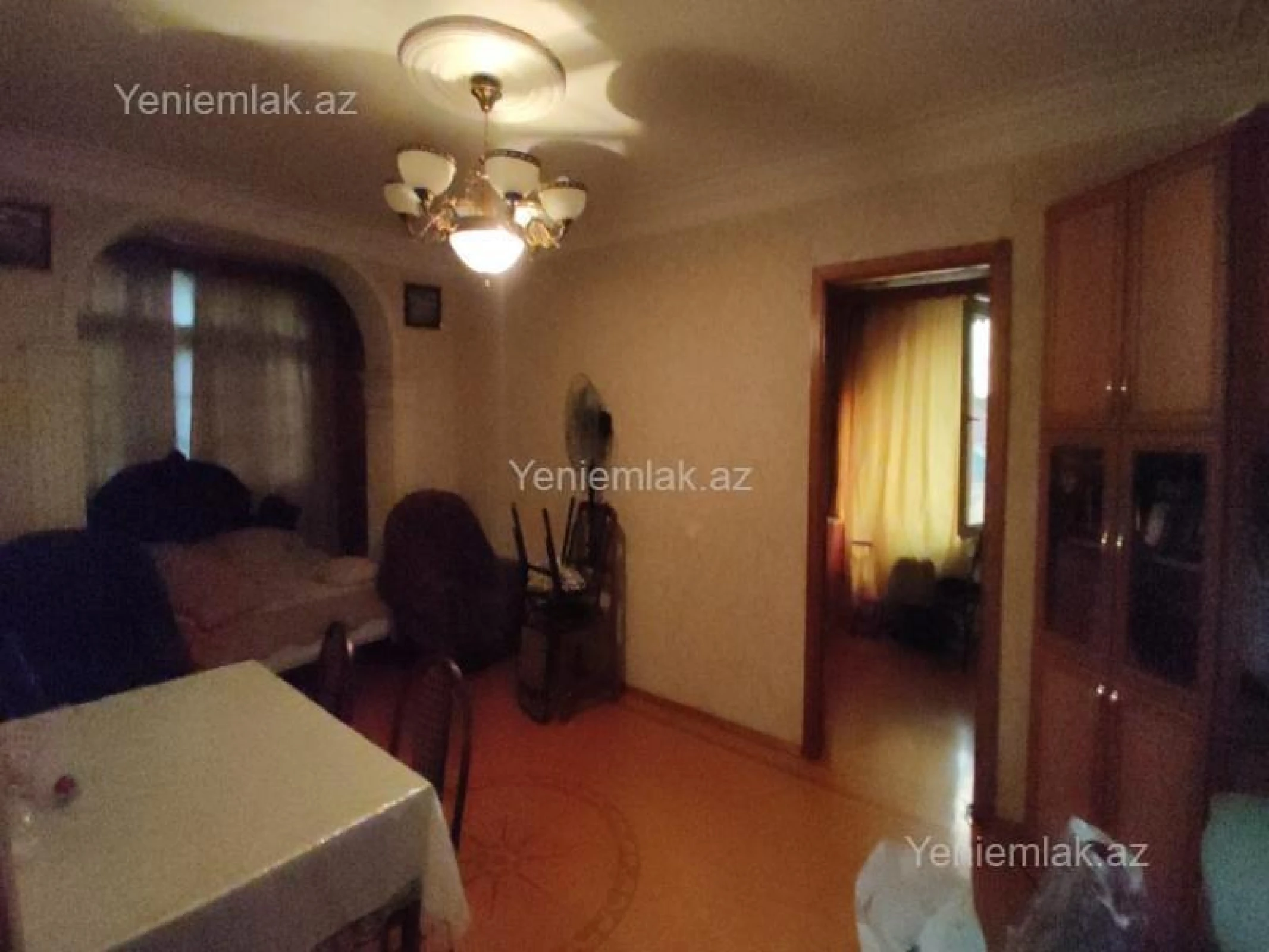 Satılır 2 otaqlı köhnə tikili 55 m²