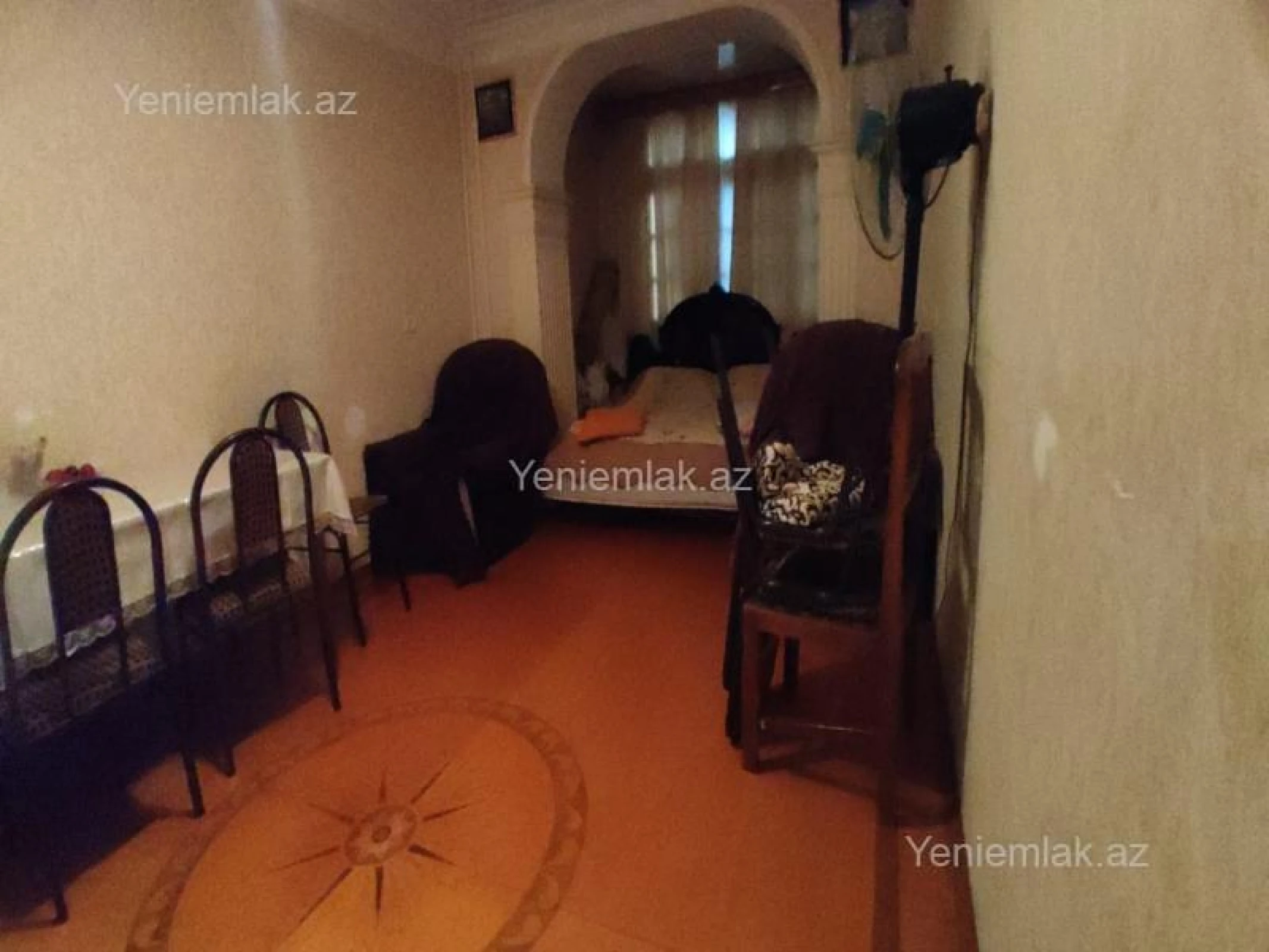 Satılır 2 otaqlı köhnə tikili 55 m²