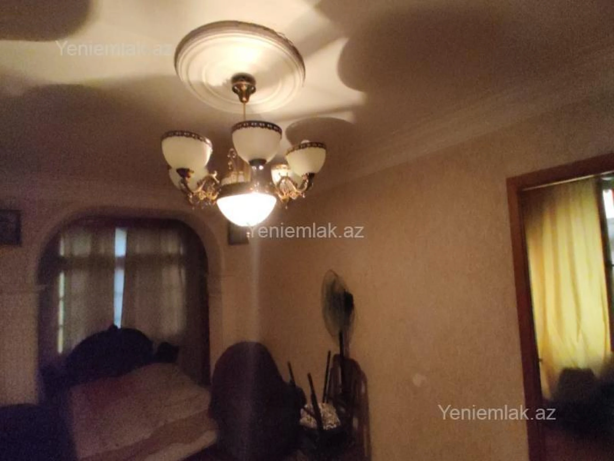 Satılır 2 otaqlı köhnə tikili 55 m²