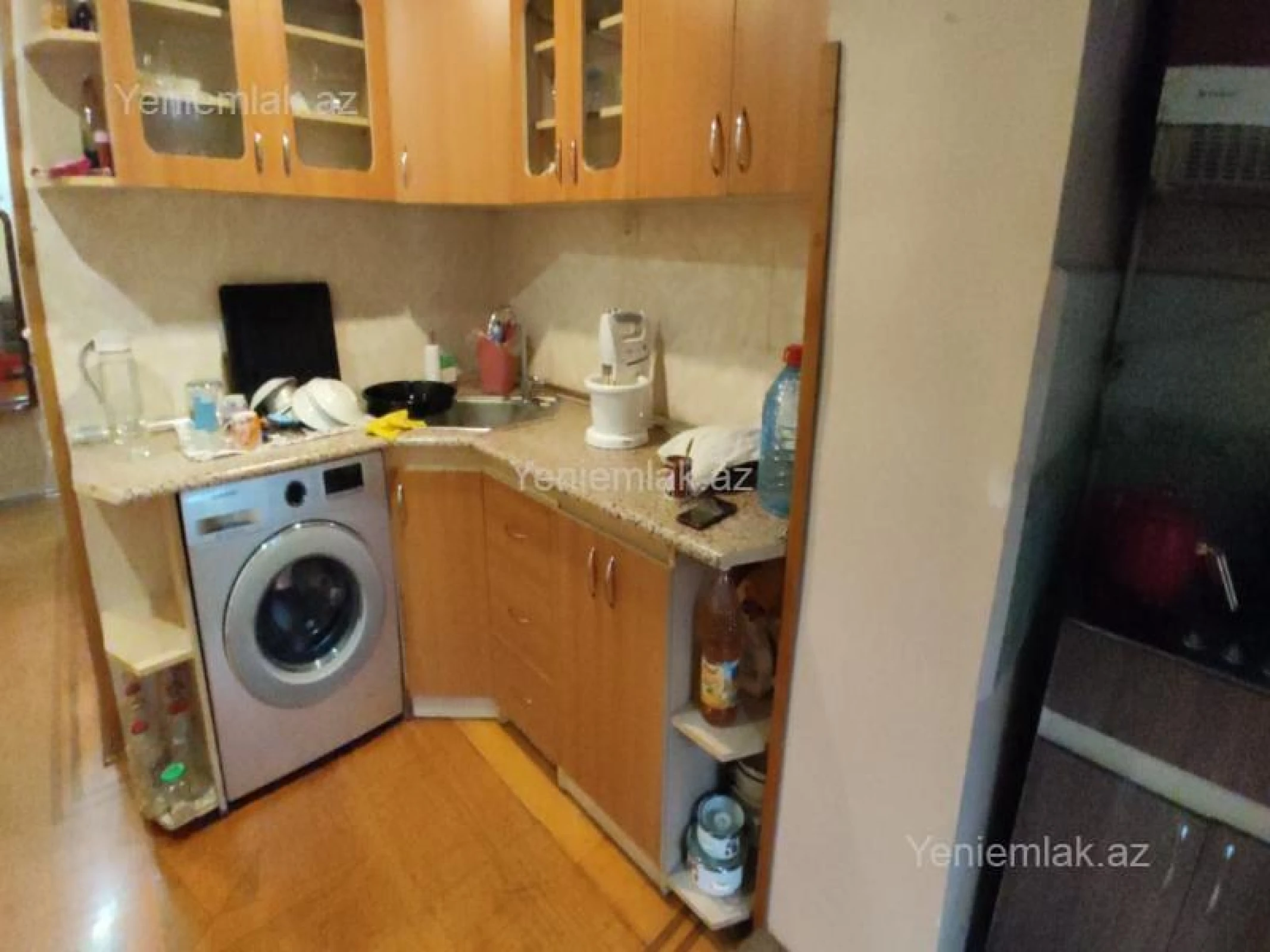 Satılır 2 otaqlı köhnə tikili 55 m²