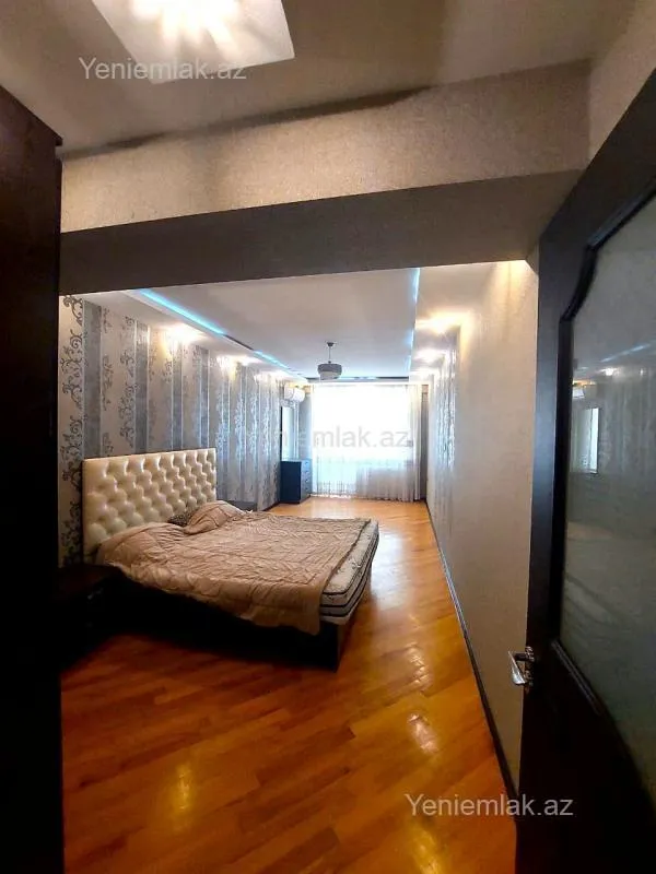 Satılır 3 otaqlı yeni tikili 155 m²