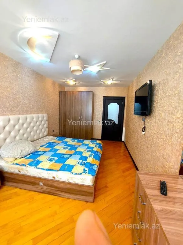 Satılır 3 otaqlı yeni tikili 155 m²