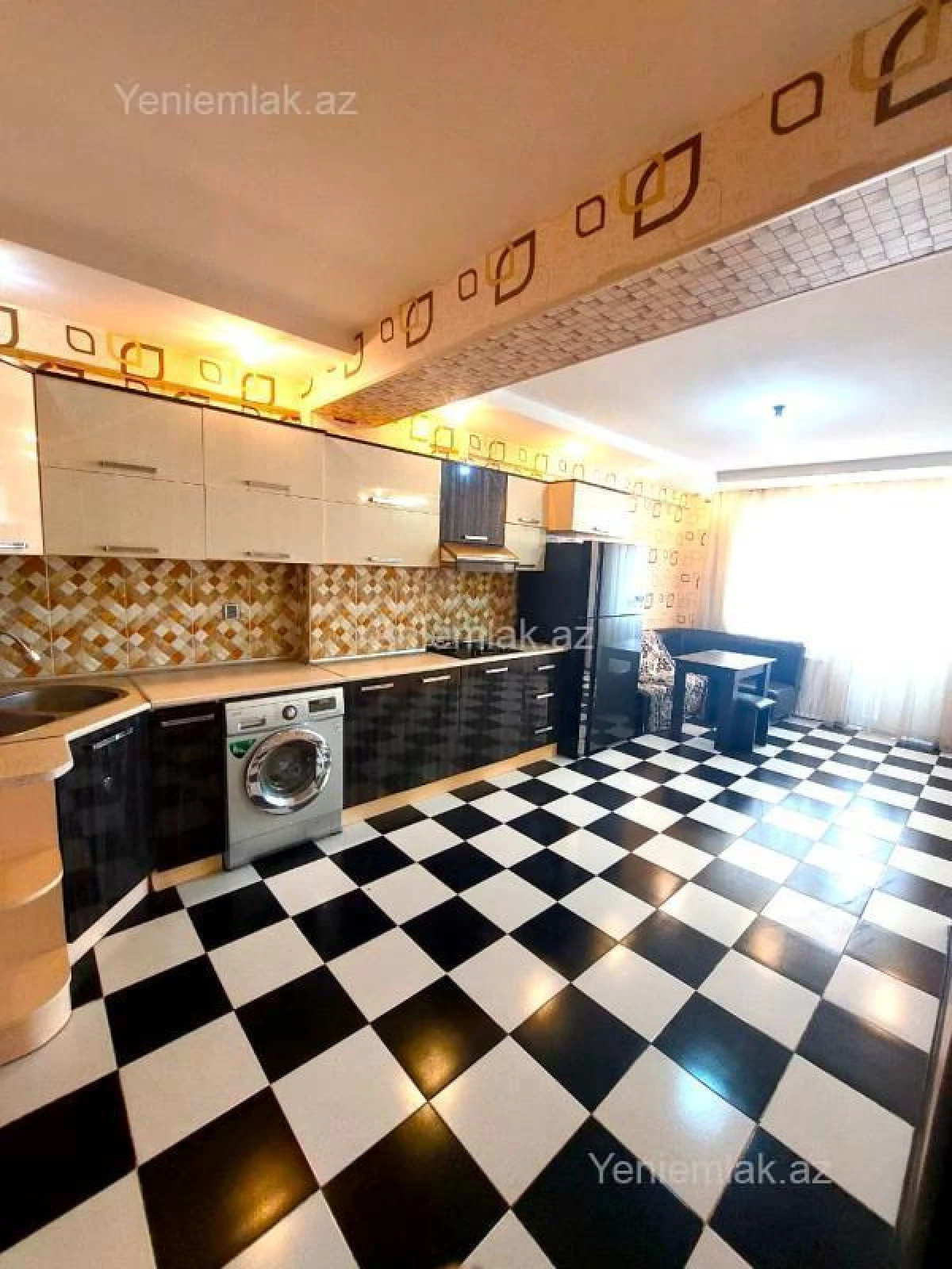 Satılır 3 otaqlı yeni tikili 155 m²