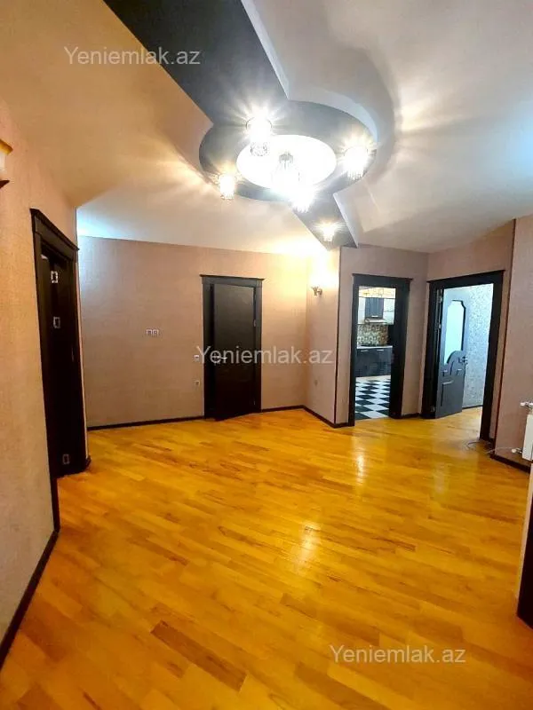 Satılır 3 otaqlı yeni tikili 155 m²