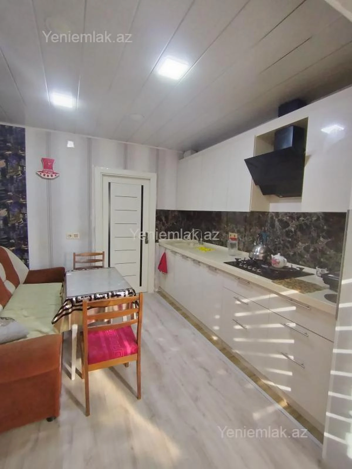 Satılır 4 otaqlı köhnə tikili 96 m²