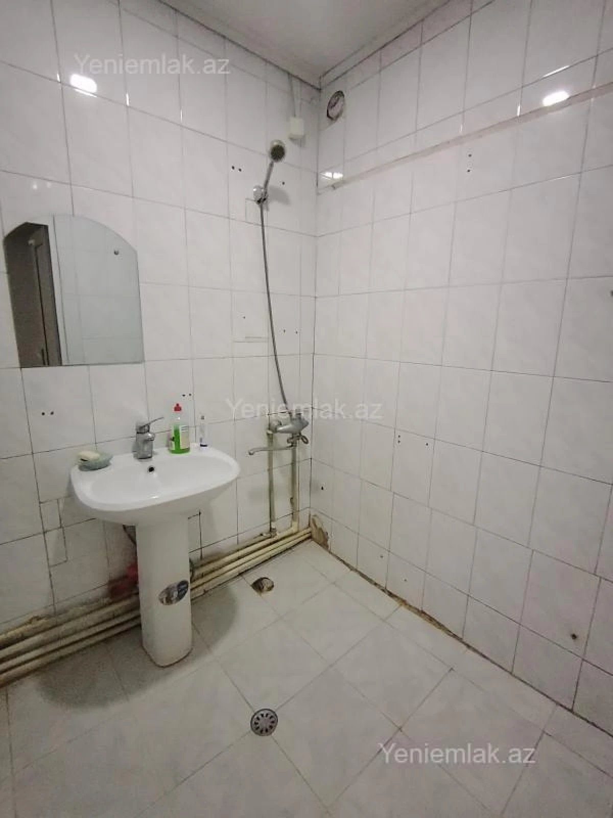 Satılır 4 otaqlı köhnə tikili 96 m²