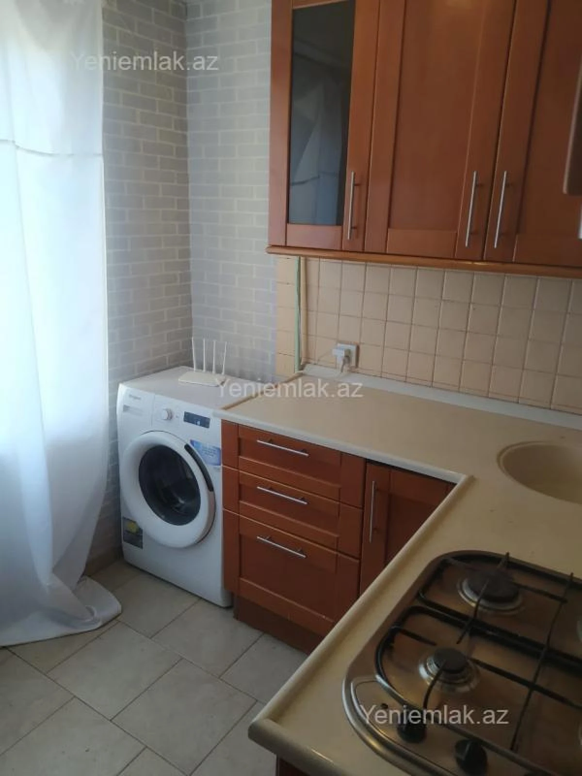 Satılır 1 otaqlı köhnə tikili 40 m²