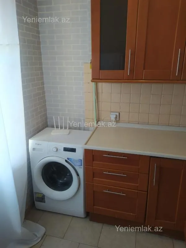Satılır 1 otaqlı köhnə tikili 40 m²