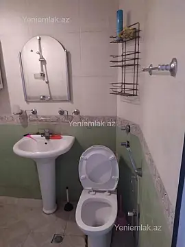 Satılır 1 otaqlı köhnə tikili 40 m²
