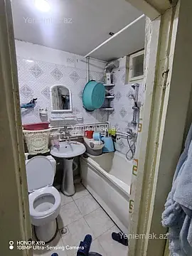 Satılır 1 otaqlı köhnə tikili 30 m²