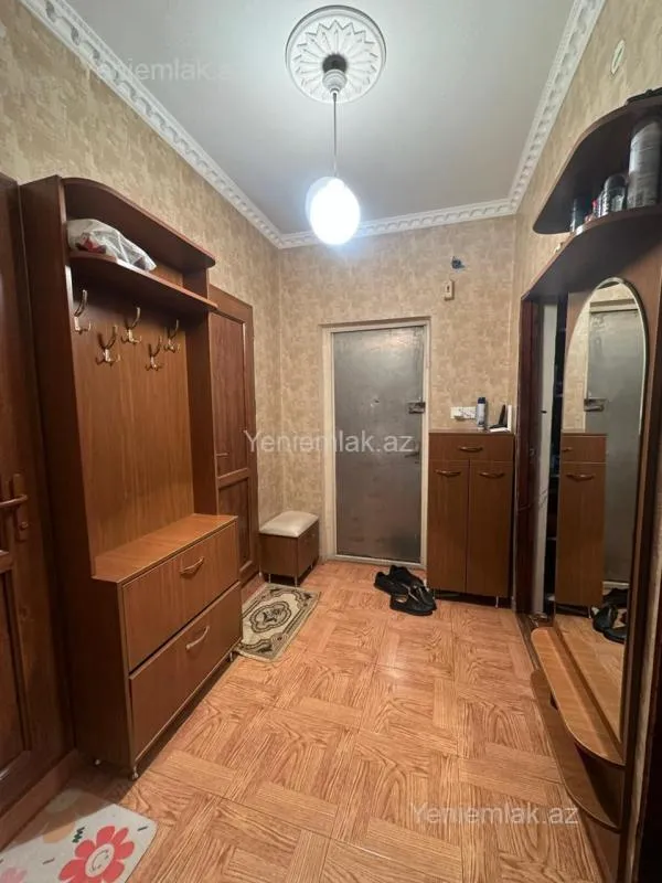 Satılır 2 otaqlı köhnə tikili 68 m²