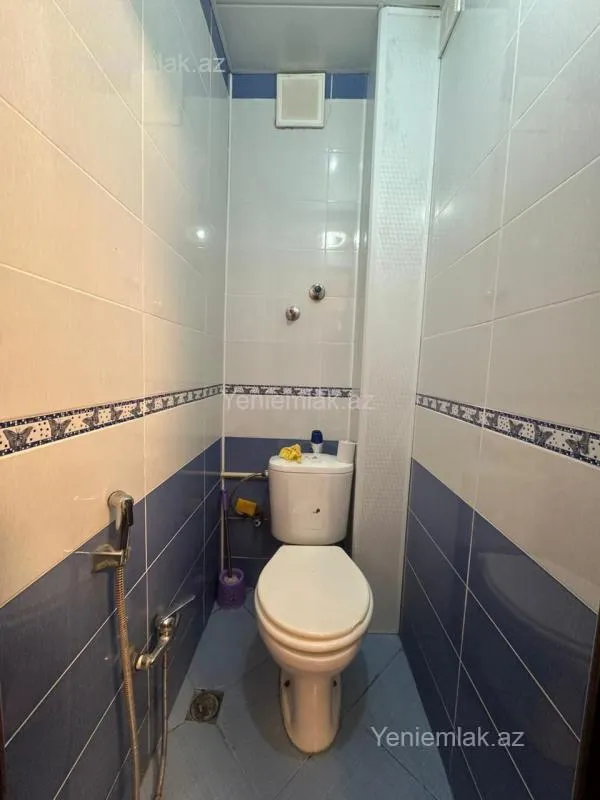 Satılır 2 otaqlı köhnə tikili 68 m²