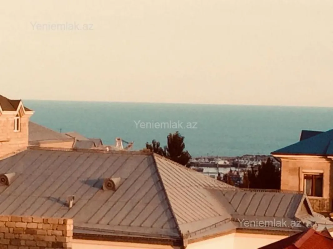 Satılır 6 otaqlı həyət evi 510 m²