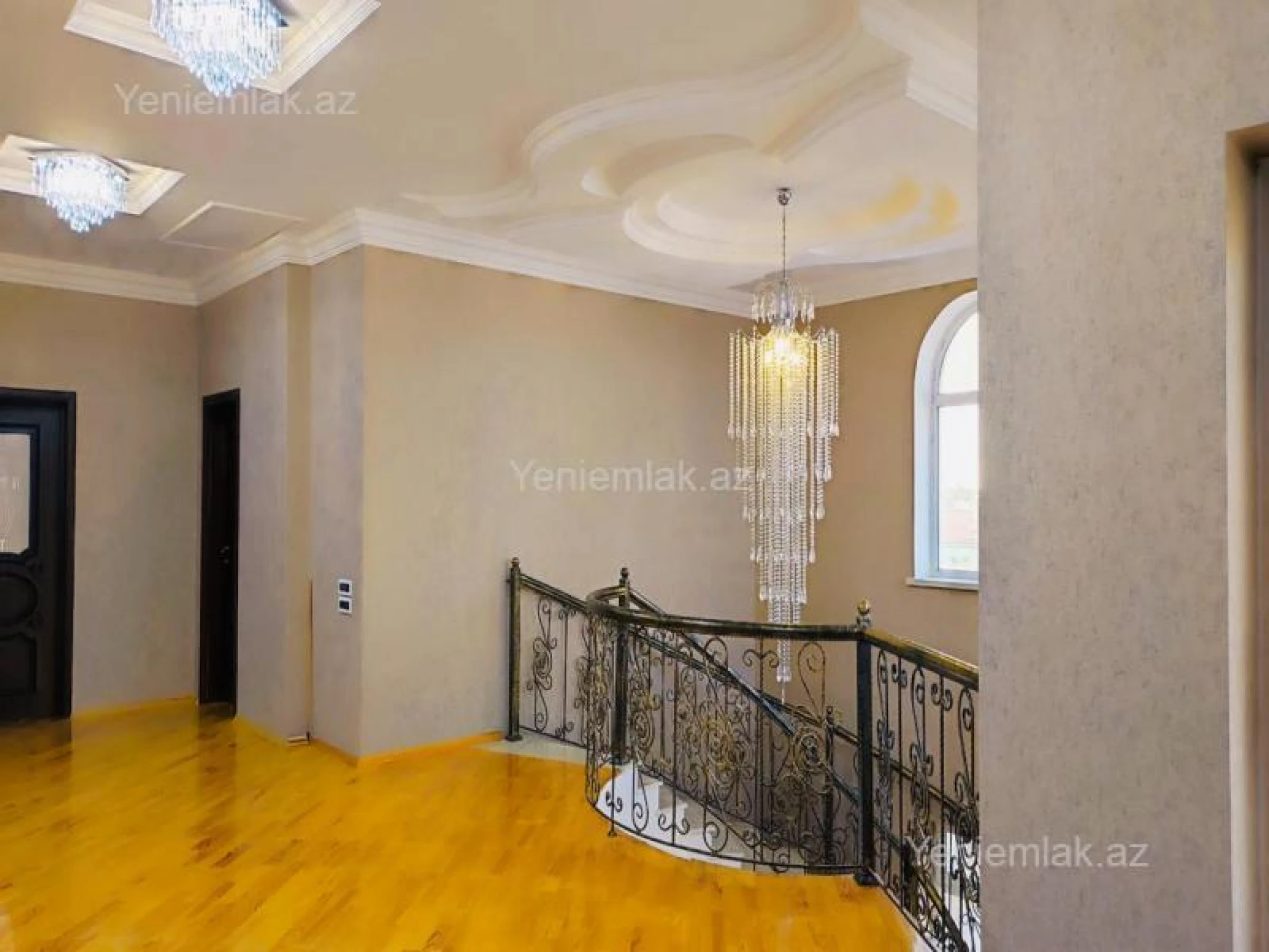Satılır 6 otaqlı həyət evi 510 m²