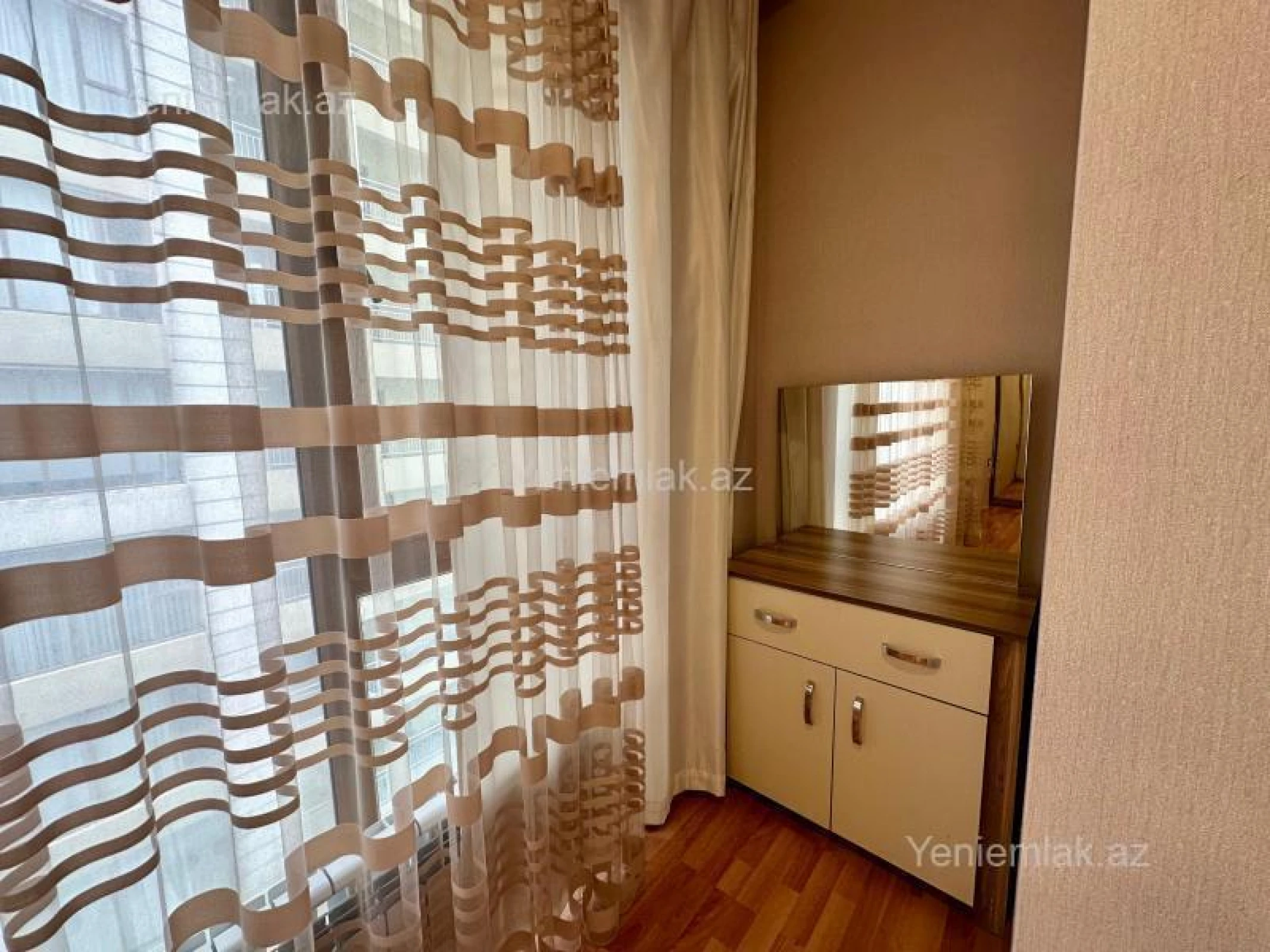 Satılır 3 otaqlı yeni tikili 115 m²