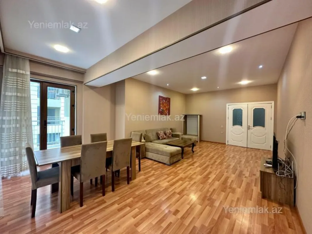 Satılır 3 otaqlı yeni tikili 115 m²