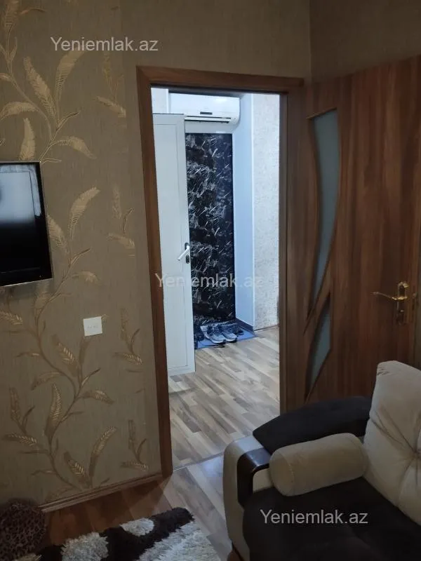 Satılır 1 otaqlı köhnə tikili 27 m²