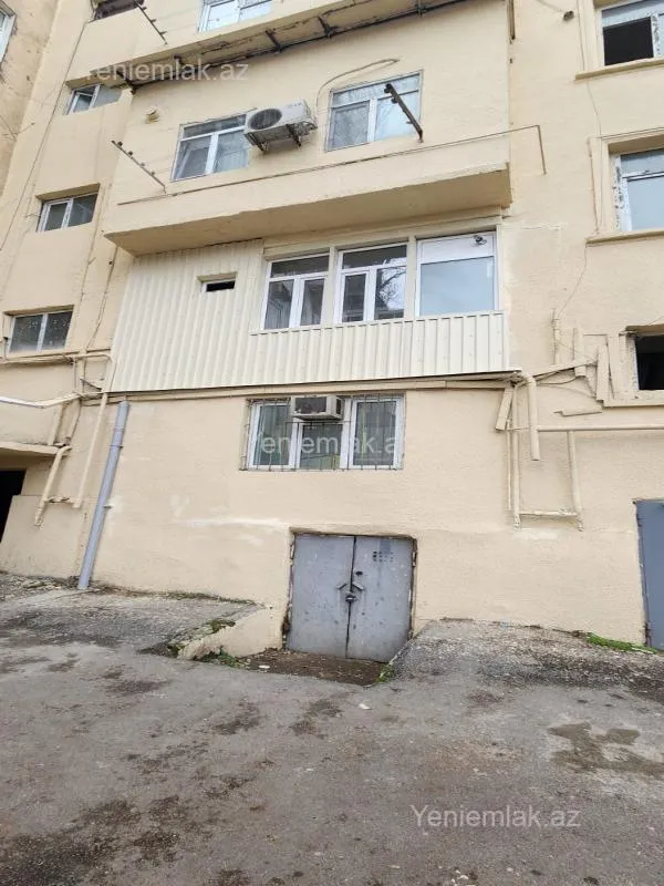 Satılır 1 otaqlı köhnə tikili 30 m²