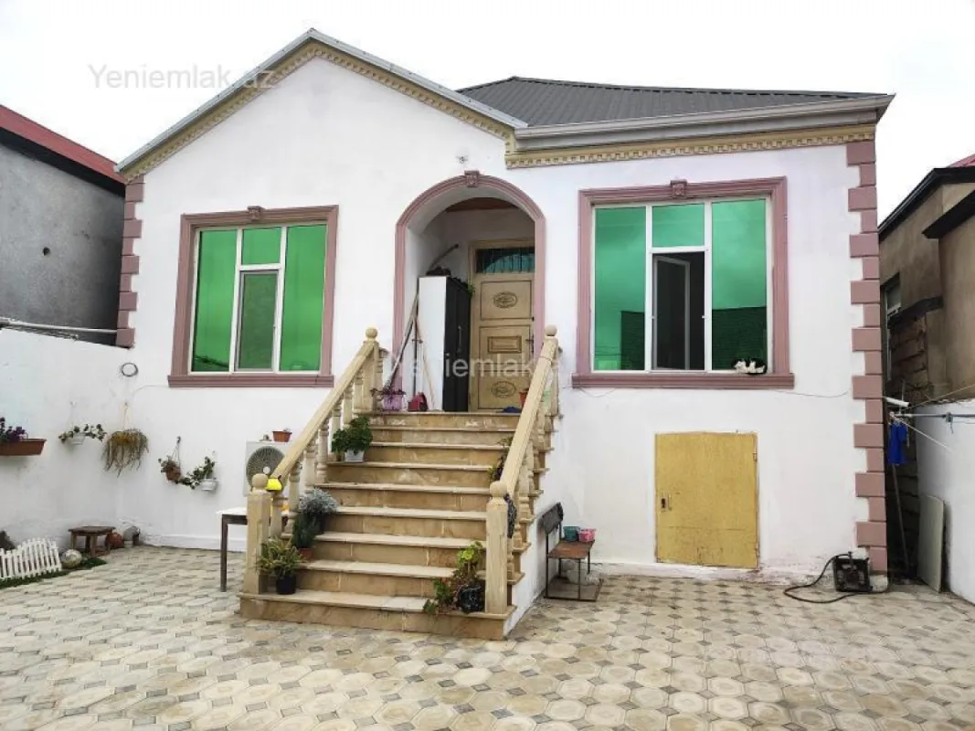 Satılır 4 otaqlı həyət evi 136 m²