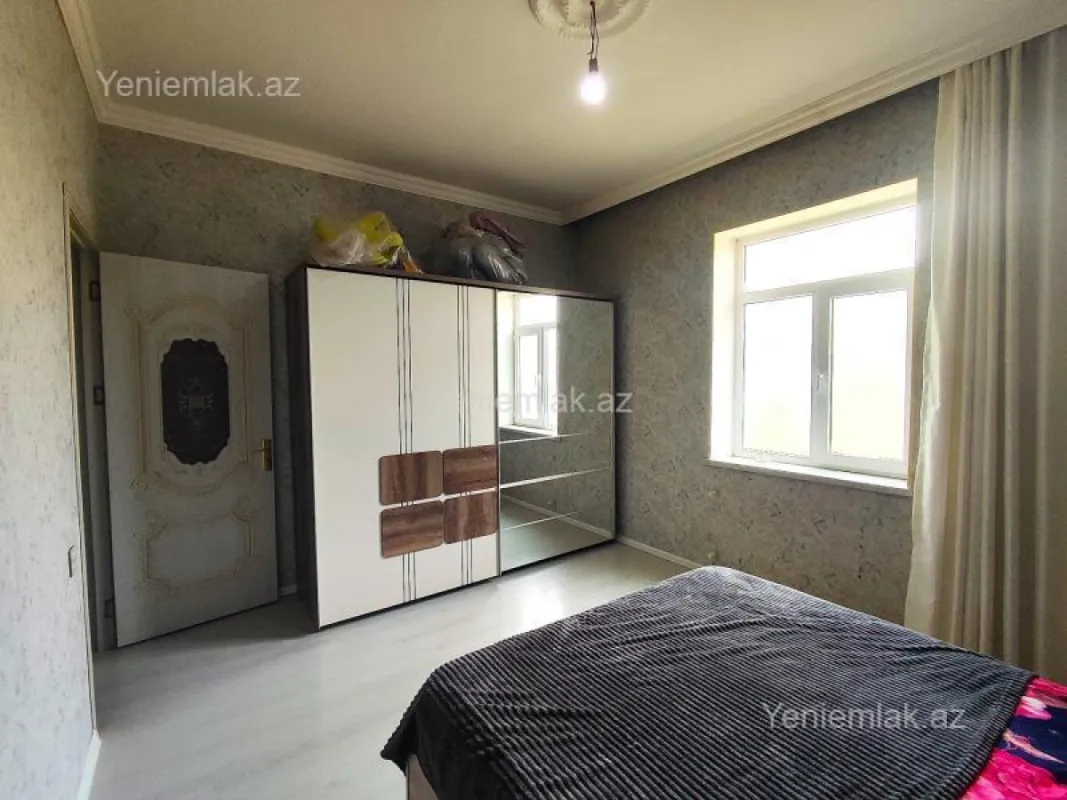 Satılır 4 otaqlı həyət evi 136 m²
