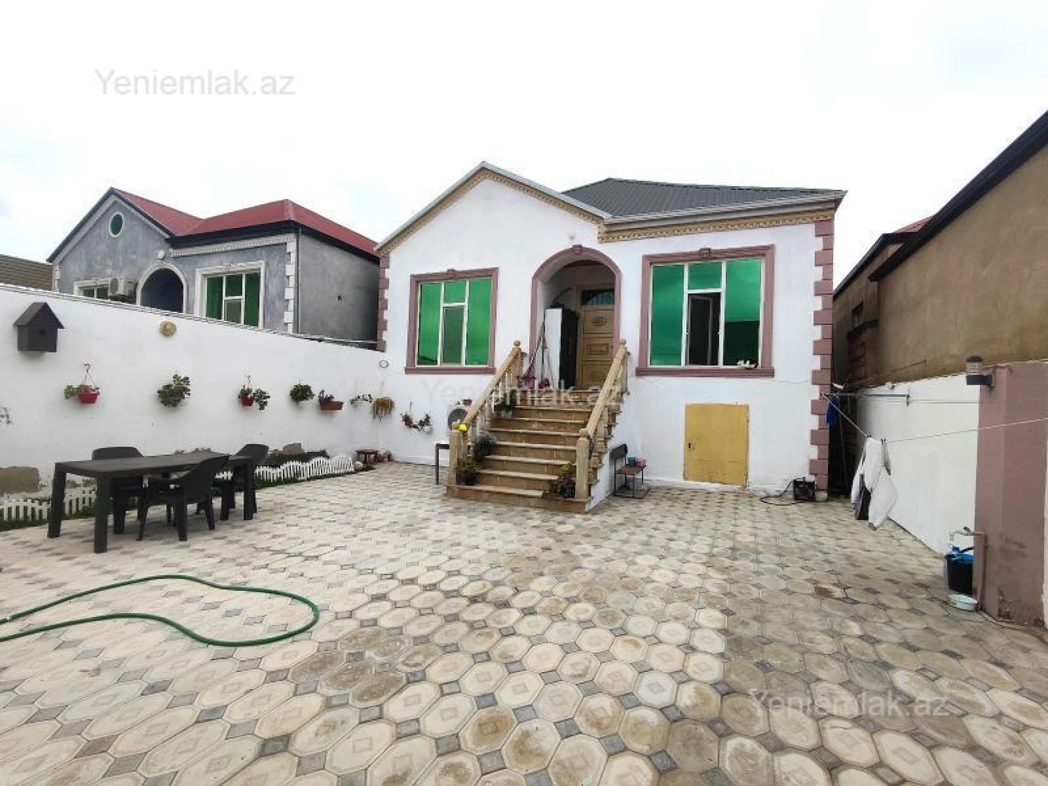 Satılır 4 otaqlı həyət evi 136 m²