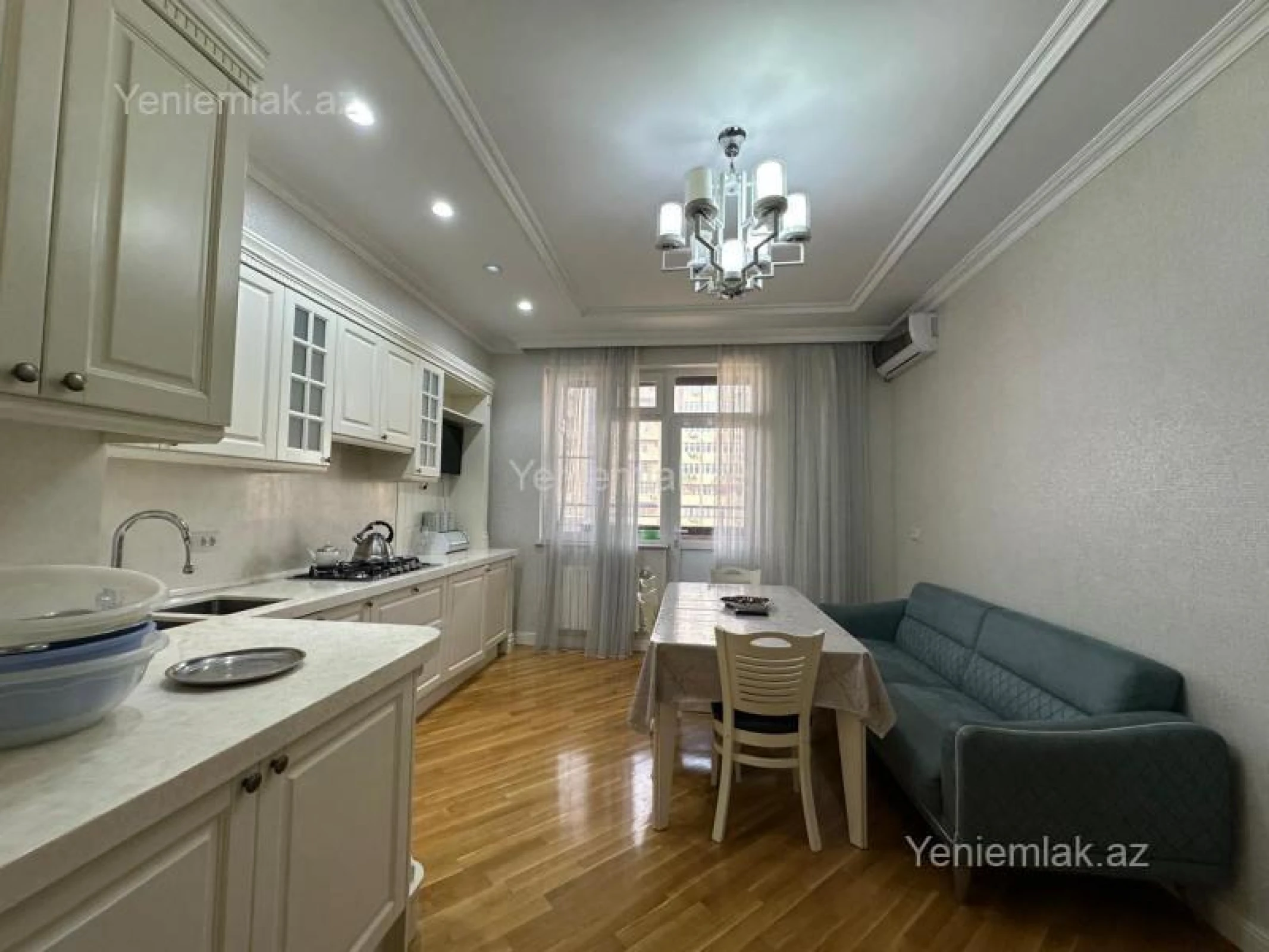 Satılır 4 otaqlı yeni tikili 176 m²