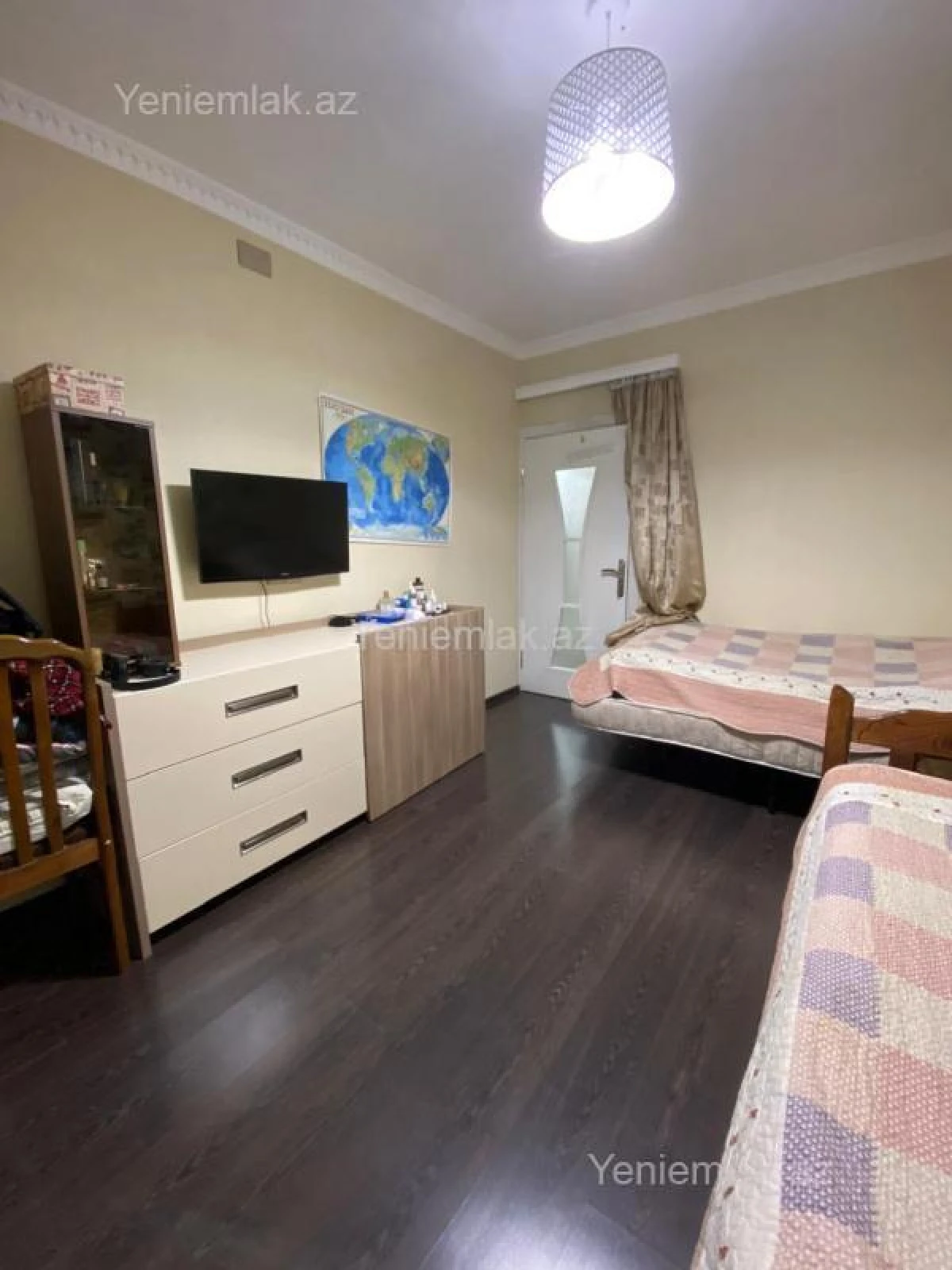 Satılır 4 otaqlı köhnə tikili 110 m²