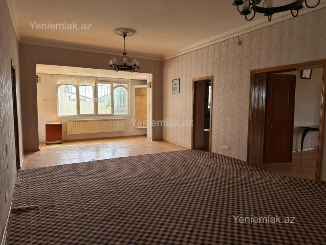 Satılır 14 otaqlı həyət evi 400 m²