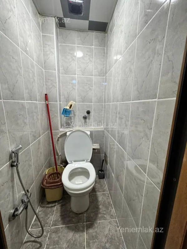 Satılır 2 otaqlı köhnə tikili 55 m²
