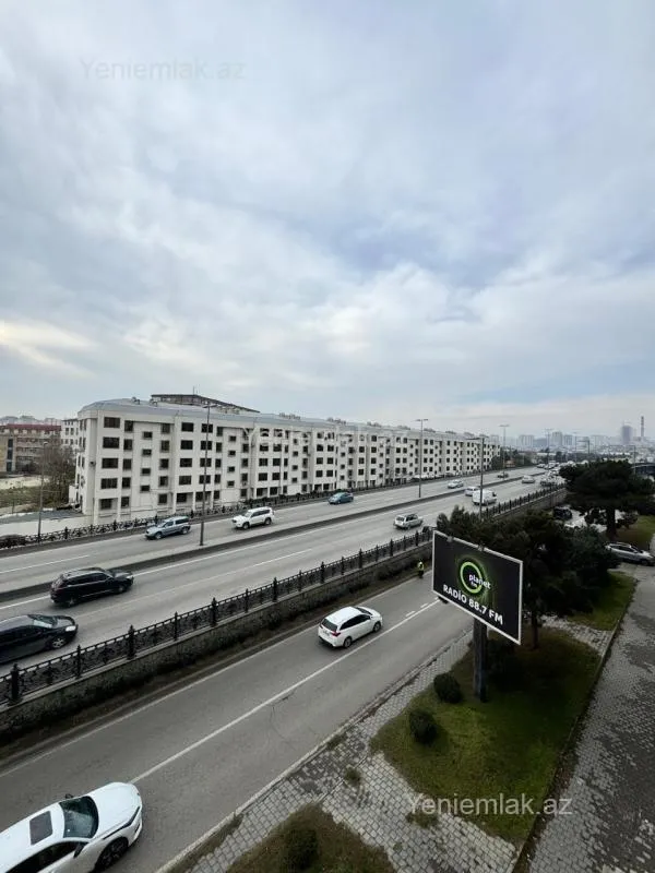 Satılır 2 otaqlı köhnə tikili 55 m²