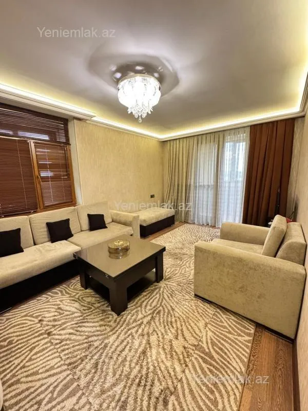 Satılır 2 otaqlı köhnə tikili 55 m²